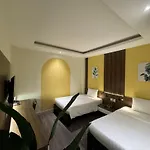 La Phan Huy Ich Hotel