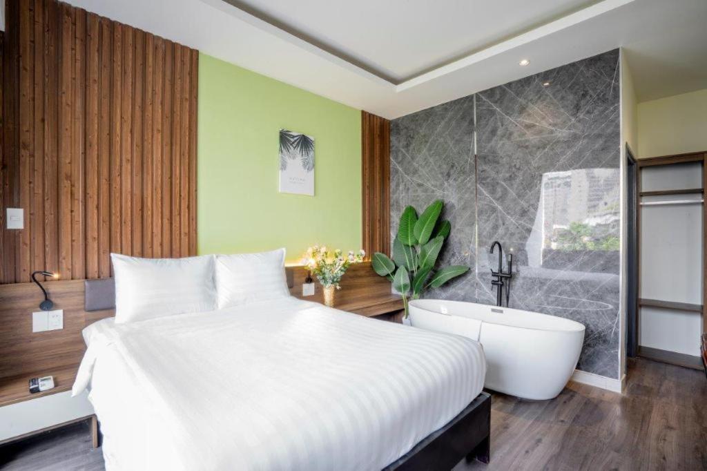 Hotel La Phan Huy Ich