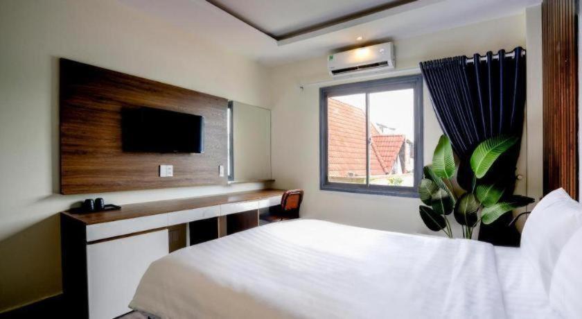 Hotel La Phan Huy Ich 3*