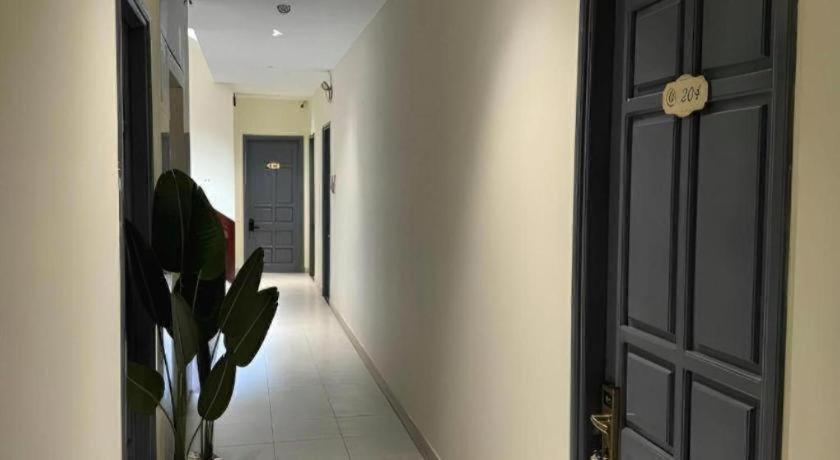 Hotel La Phan Huy Ich 3*
