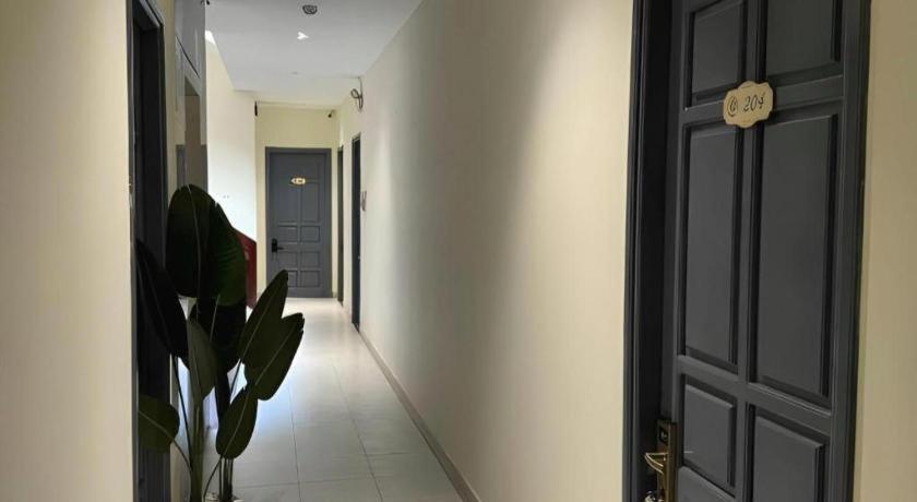 La Phan Huy Ich 3* TP. Hồ Chí Minh